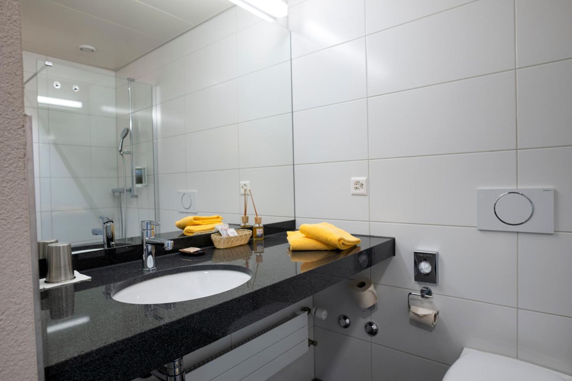 Villmergen Swiss Quality Hotel Экстерьер фото