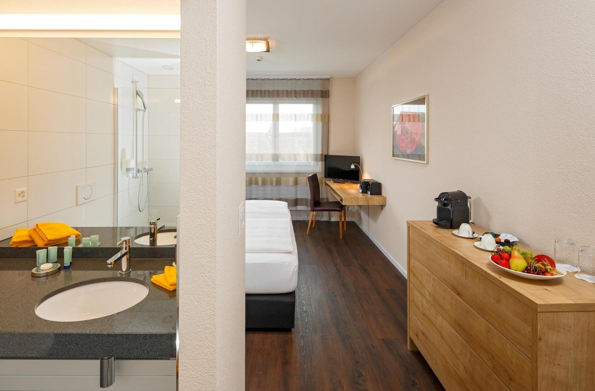 Villmergen Swiss Quality Hotel Экстерьер фото